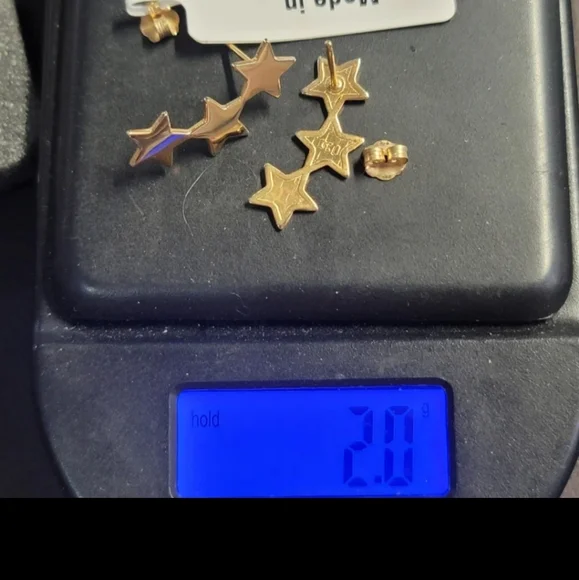 E17 14k Gold Shooting Star Earrings